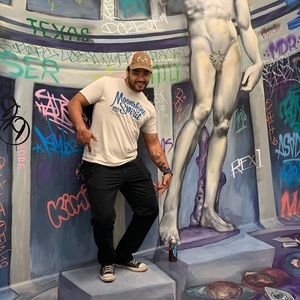 Meet your Posher, Diego